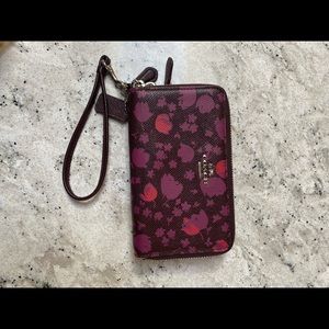COPY - Coach wristlet